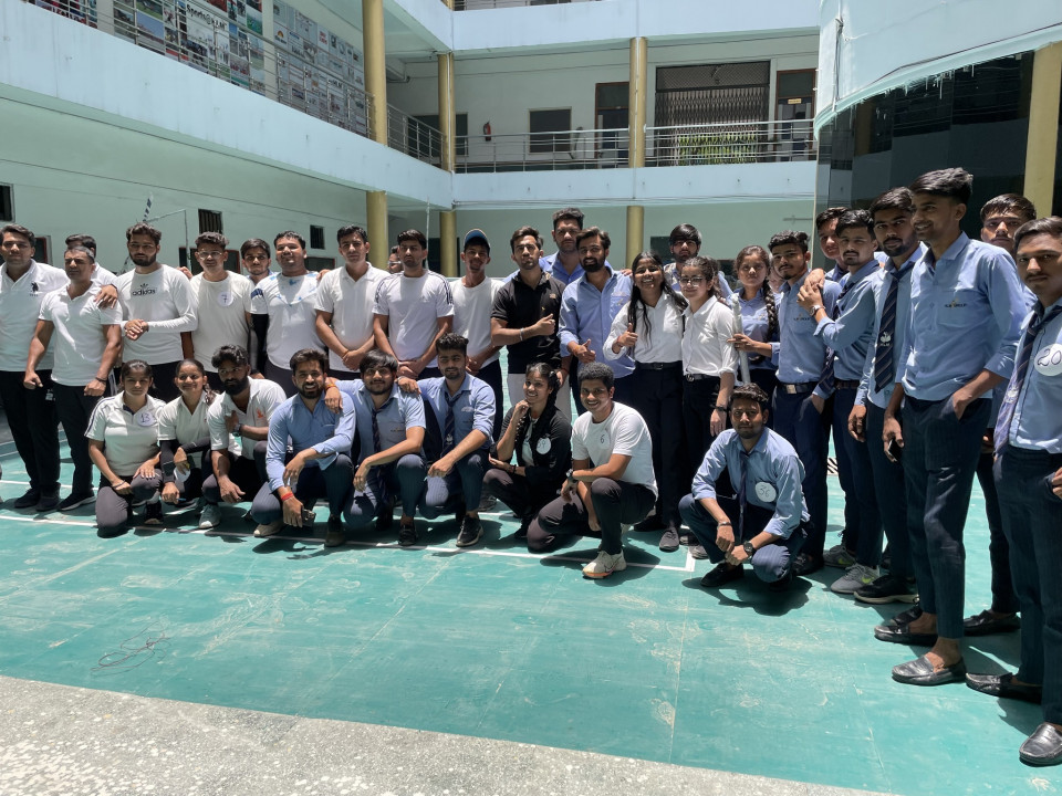 Some glimpses of the "Knowing Self" event 